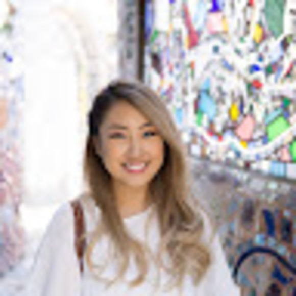 Meet your Posher, Jennifer - Picture 1 of 1